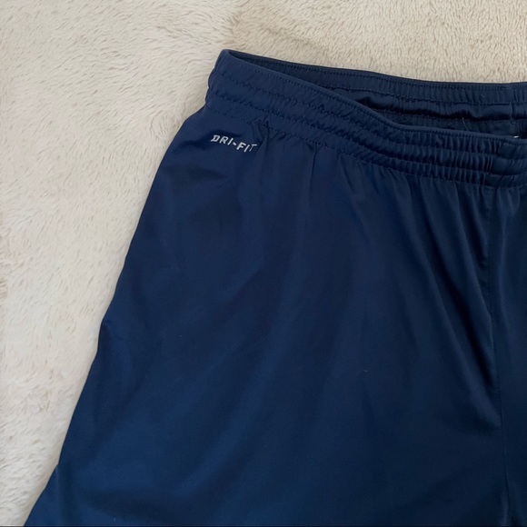 Nike blue shorts size large women’s - Picture 4 of 5